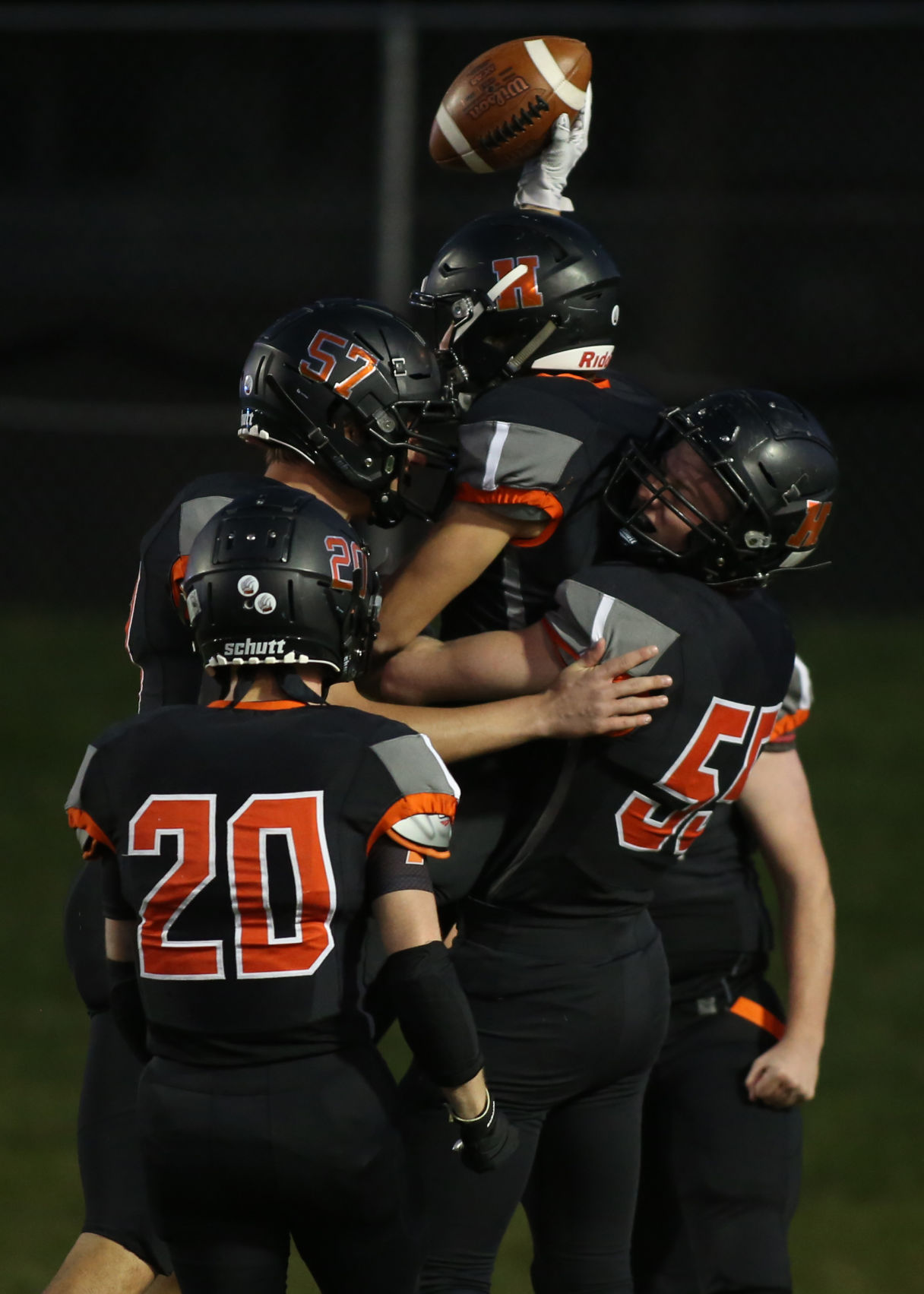 p10-19-19HHSfbBeatrice2.jpg